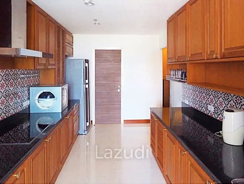 3 Bed 4 Bath 246 SQ.M Supalai Prima Riva