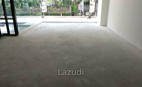 Prime 80sqm Retail Space on Bustling Thong Lo 16 Civic Place: Your Gateway to Success!