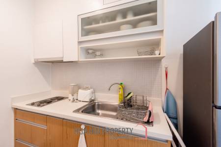 THE SEACRAZE : Nice 2 Bed Pool View Condo