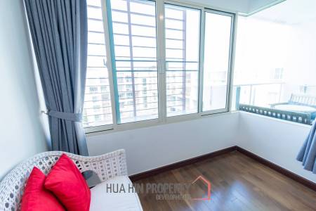 THE SEACRAZE : Nice 2 Bed Pool View Condo