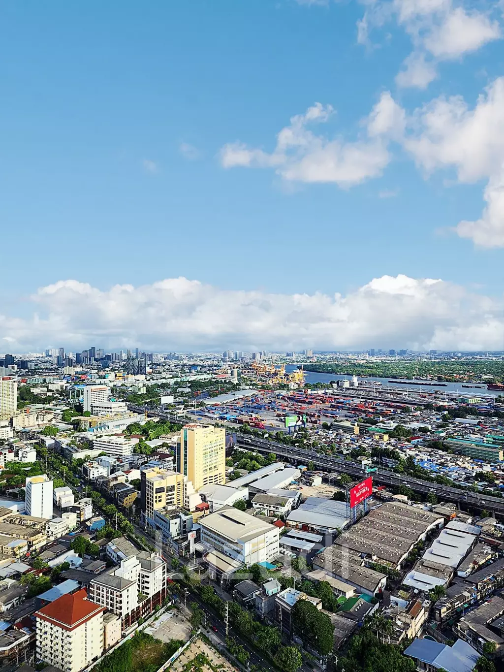 2 Bed 2 Bath 69 SQ.M OKA HAUS Sukhumvit 36