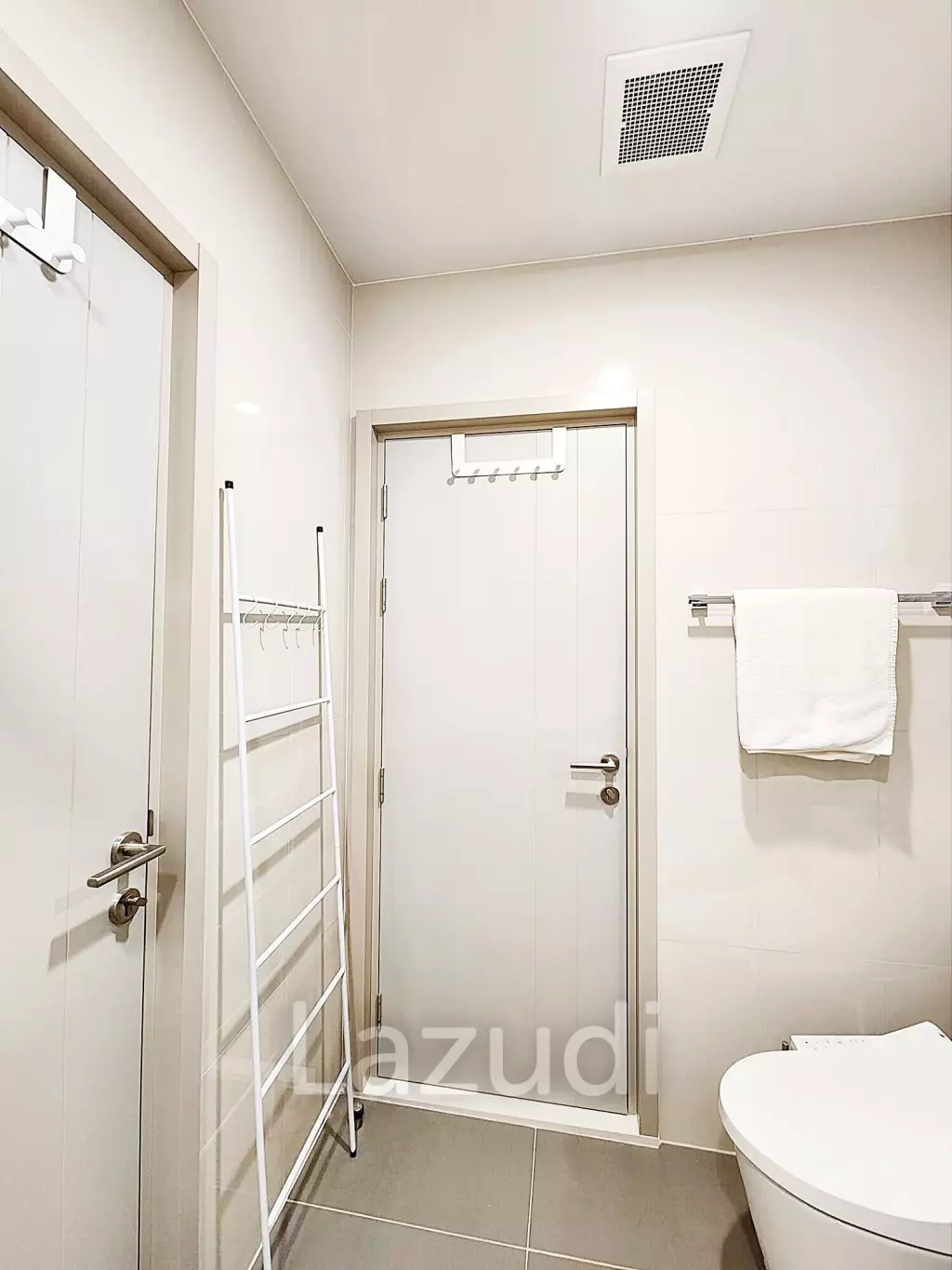2 Bed 2 Bath 69 SQ.M OKA HAUS Sukhumvit 36
