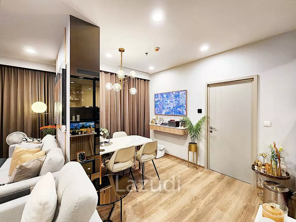 2 Bed 2 Bath 69 SQ.M OKA HAUS Sukhumvit 36