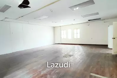 Office space for rent in Watthana