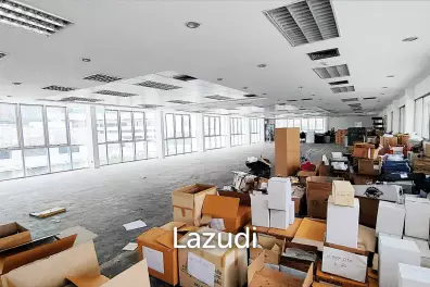 Office space for rent in Watthana