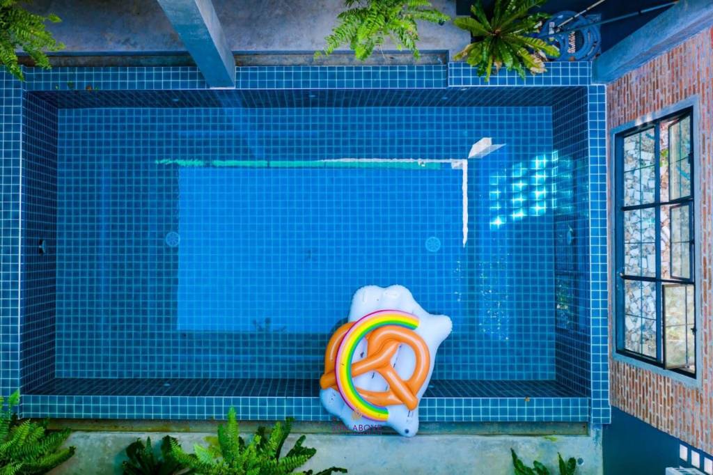 Hotel 10​ bedrooms​ with Pool​ near Naiharn​ Beach