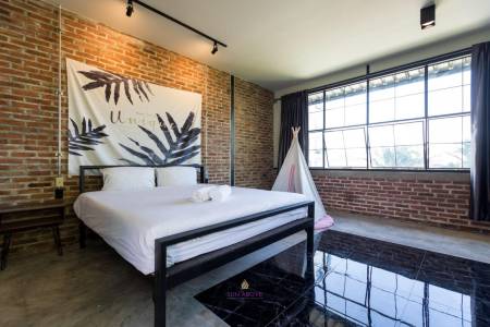 Hotel 10​ bedrooms​ with Pool​ near Naiharn​ Beach