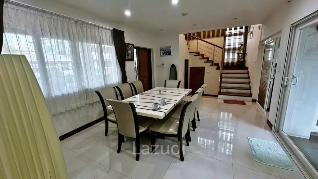 3 Beds 3 Baths 360 SQ.M. Seabreeze Villa Pattaya