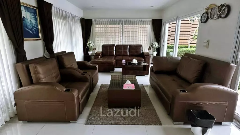 3 Beds 3 Baths 360 SQ.M. Seabreeze Villa Pattaya