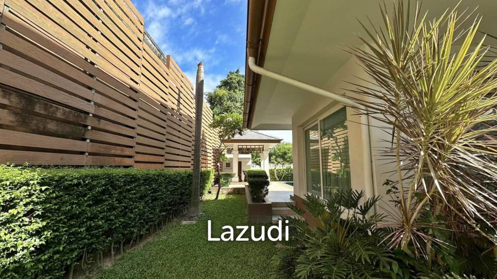 3 Beds 3 Baths 360 SQ.M. Seabreeze Villa Pattaya