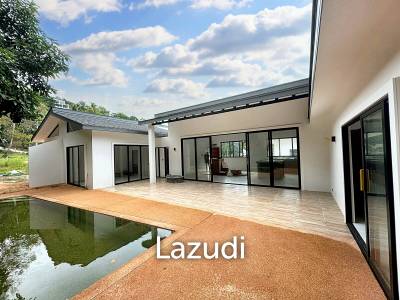 [Ready To Move In] Luxury Villa on Coconut Lane in Ko Pha-ngan for Sale