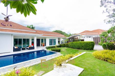 RED MOUNTAIN WATERSIDE : 5 bed modern pool villa