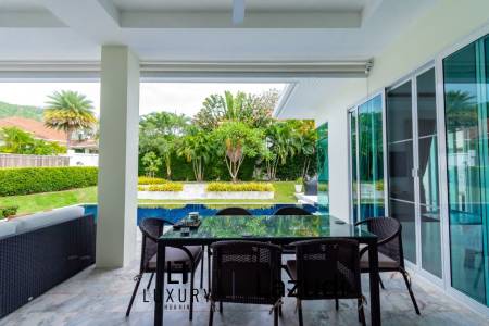 RED MOUNTAIN WATERSIDE : 5 bed modern pool villa