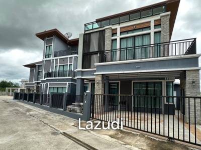 5 Bed 4 Bath 266.70 SQ.M Suchawalai At Sea