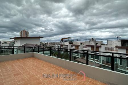 5 Bed 4 Bath 266.70 SQ.M Suchawalai At Sea