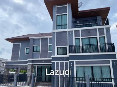 5 Bed 4 Bath 251.85 SQ.M Suchawalai At Sea