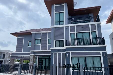 5 Bed 4 Bath 251.85 SQ.M Suchawalai At Sea