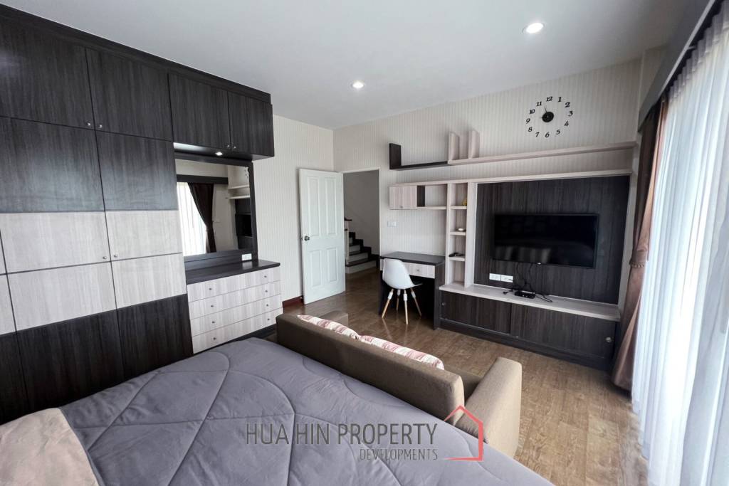 5 Bed 4 Bath 251.85 SQ.M Suchawalai At Sea