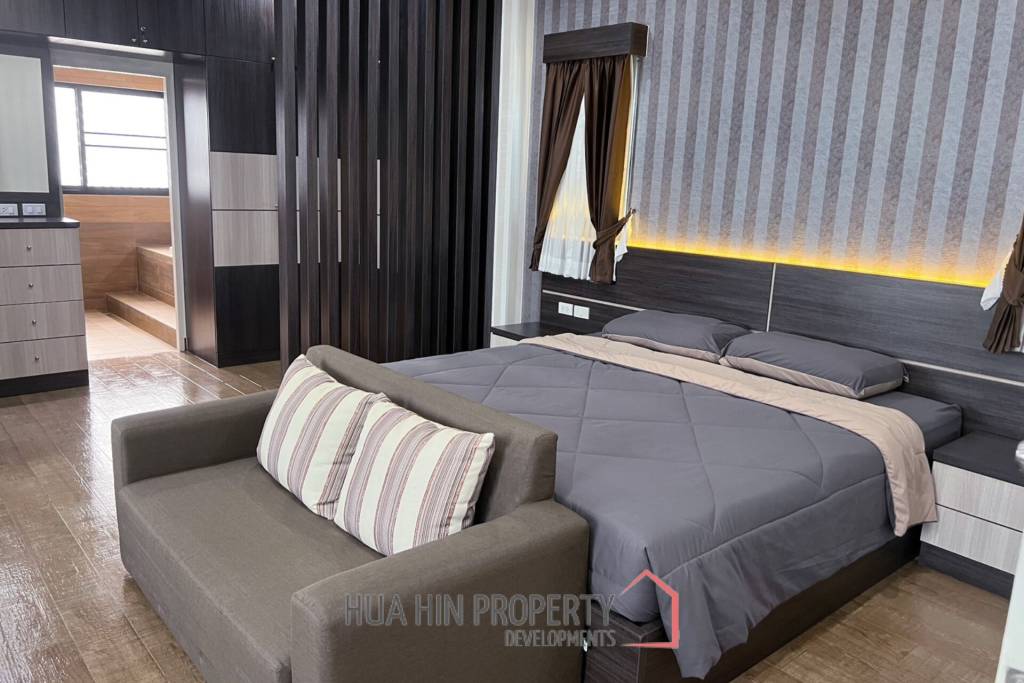 5 Bed 4 Bath 251.85 SQ.M Suchawalai At Sea