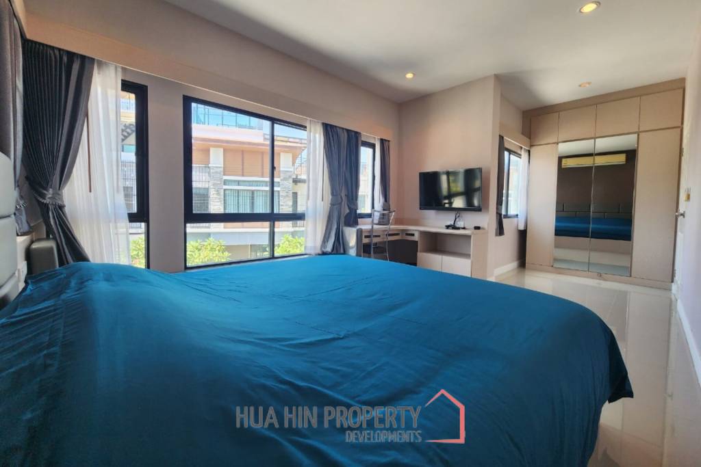 5 Bed 4 Bath 301.65 SQ.M Suchawalai At Sea