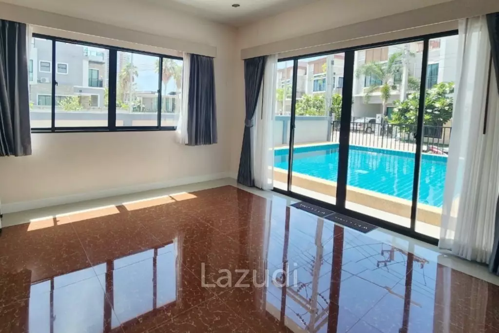 5 Bed 4 Bath 301.65 SQ.M Suchawalai At Sea