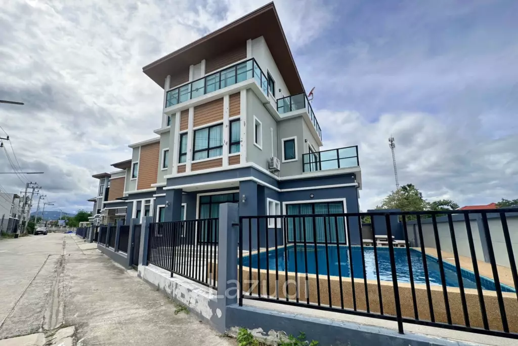 5 Bed 4 Bath 301.65 SQ.M Suchawalai At Sea