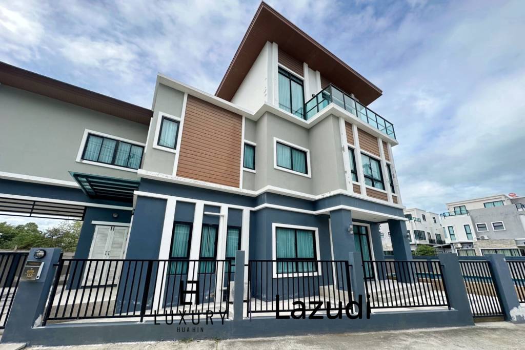 5 Bed 4 Bath 301.65 SQ.M Suchawalai At Sea