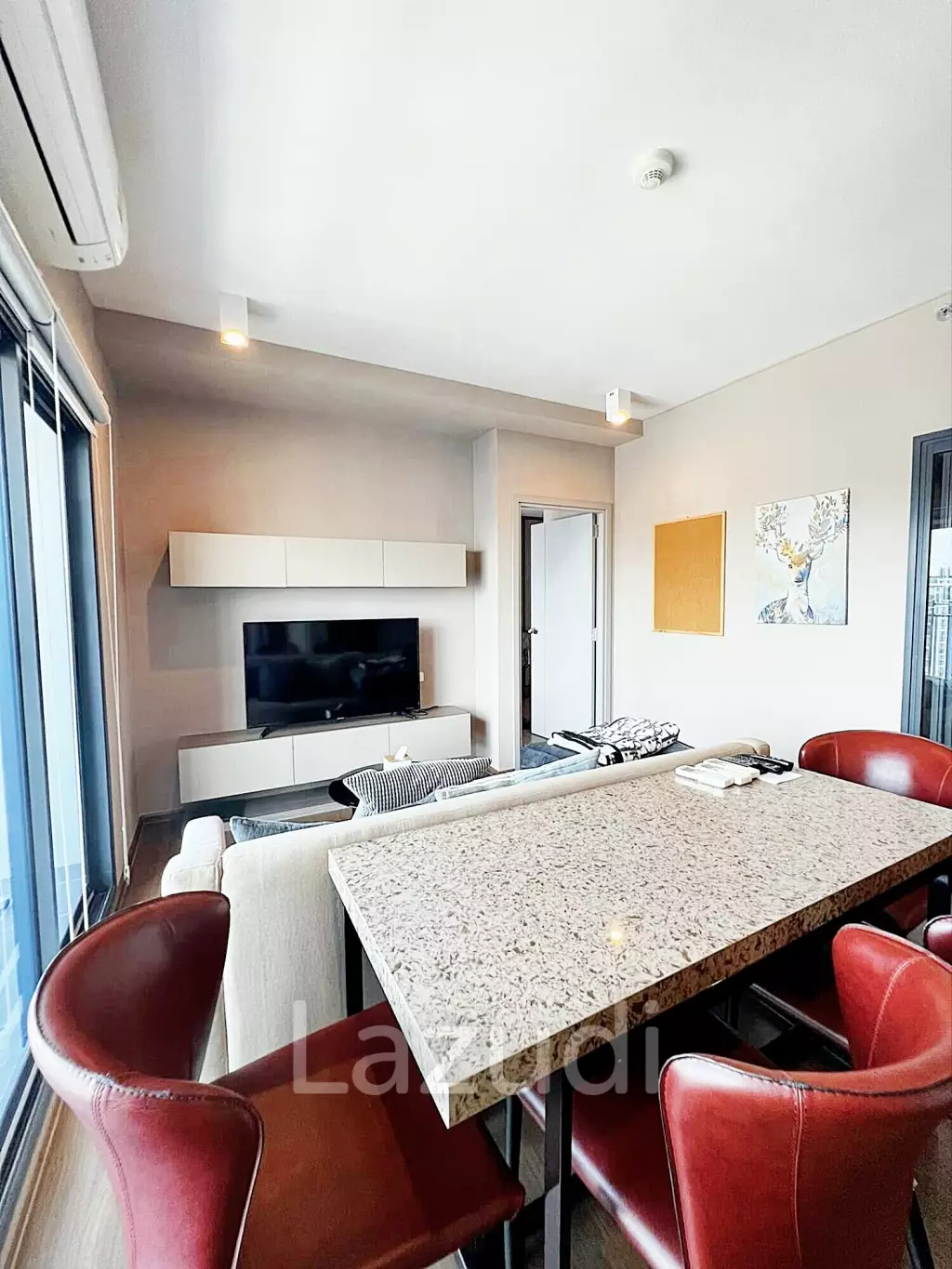 2 Bed 2 Bath 63 SQ.M Ideo Phaholyothin Chatujak