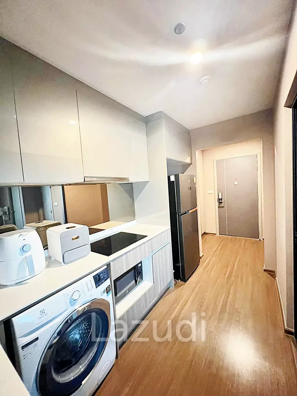 2 Bed 2 Bath 63 SQ.M Ideo Phaholyothin Chatujak