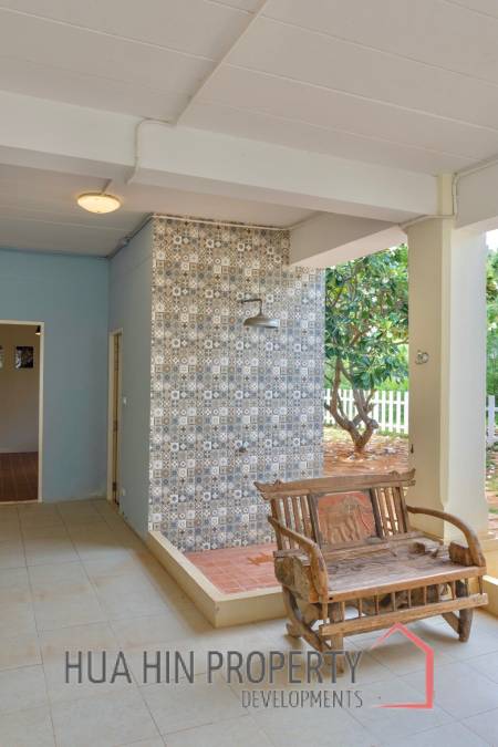 Baan Chai Ley 5 Bedroom Villa In Sam Roi Yot