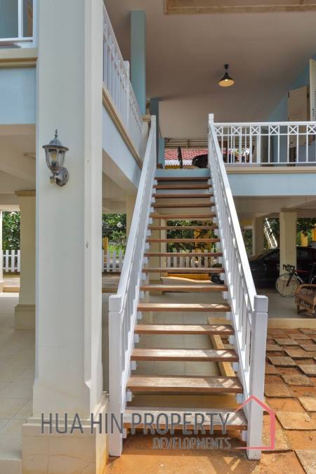 Baan Chai Ley 5 Bedroom Villa In Sam Roi Yot