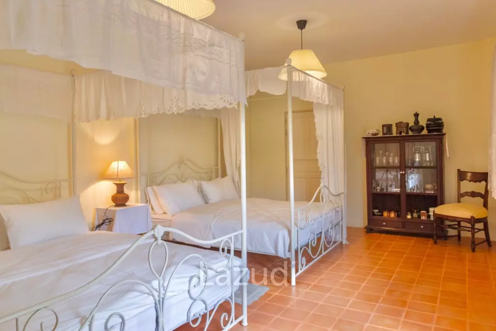 Baan Chai Ley 5 Bedroom Villa In Sam Roi Yot