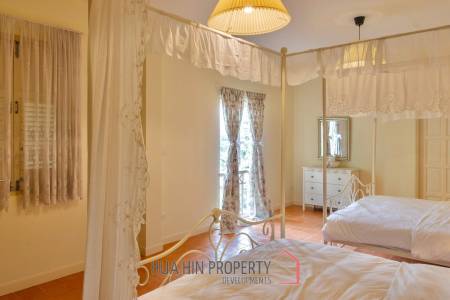 Baan Chai Ley 5 Bedroom Villa In Sam Roi Yot