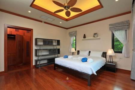 4 Bedroom 600 SQ.M Villa at Naiharn Baan Bua