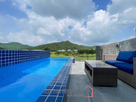 Black Mountain: 4-Story Townhouse Corner Unit