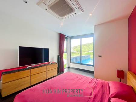 Black Mountain: 4-Story Townhouse Corner Unit