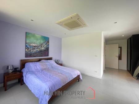 Black Mountain: 4-Story Townhouse Corner Unit