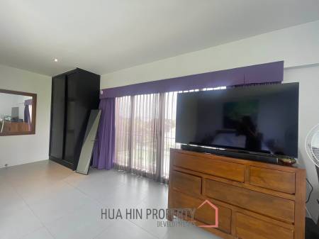 Black Mountain: 4-Story Townhouse Corner Unit