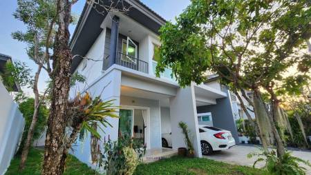 2 Bed 3 Bath 220 SQ.M House in Koh Kaew Phuket