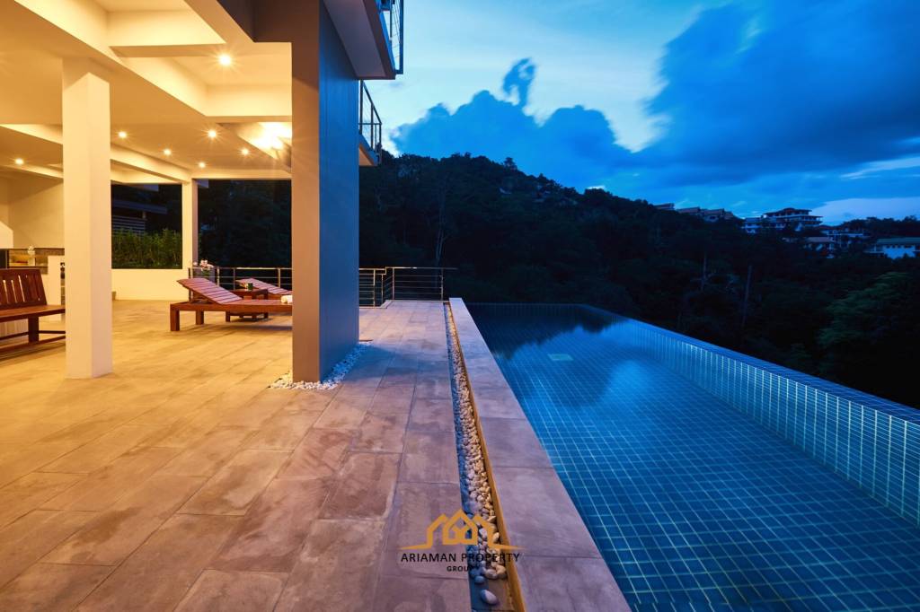 4-Bed Sea View Villa in Serene Location