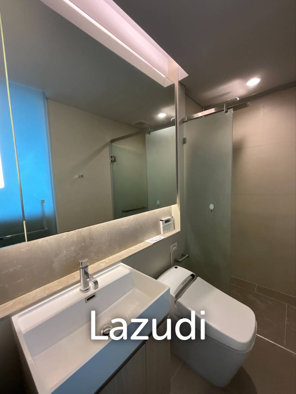 2 Bed 2 Bath 55 SQ.M The Lumpini 24