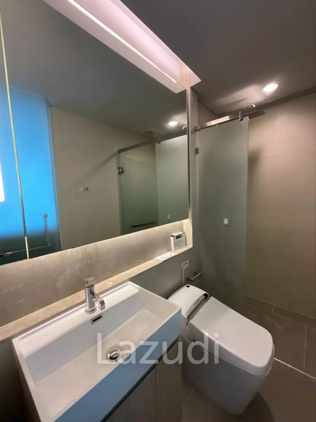 2 Bed 2 Bath 55 SQ.M The Lumpini 24