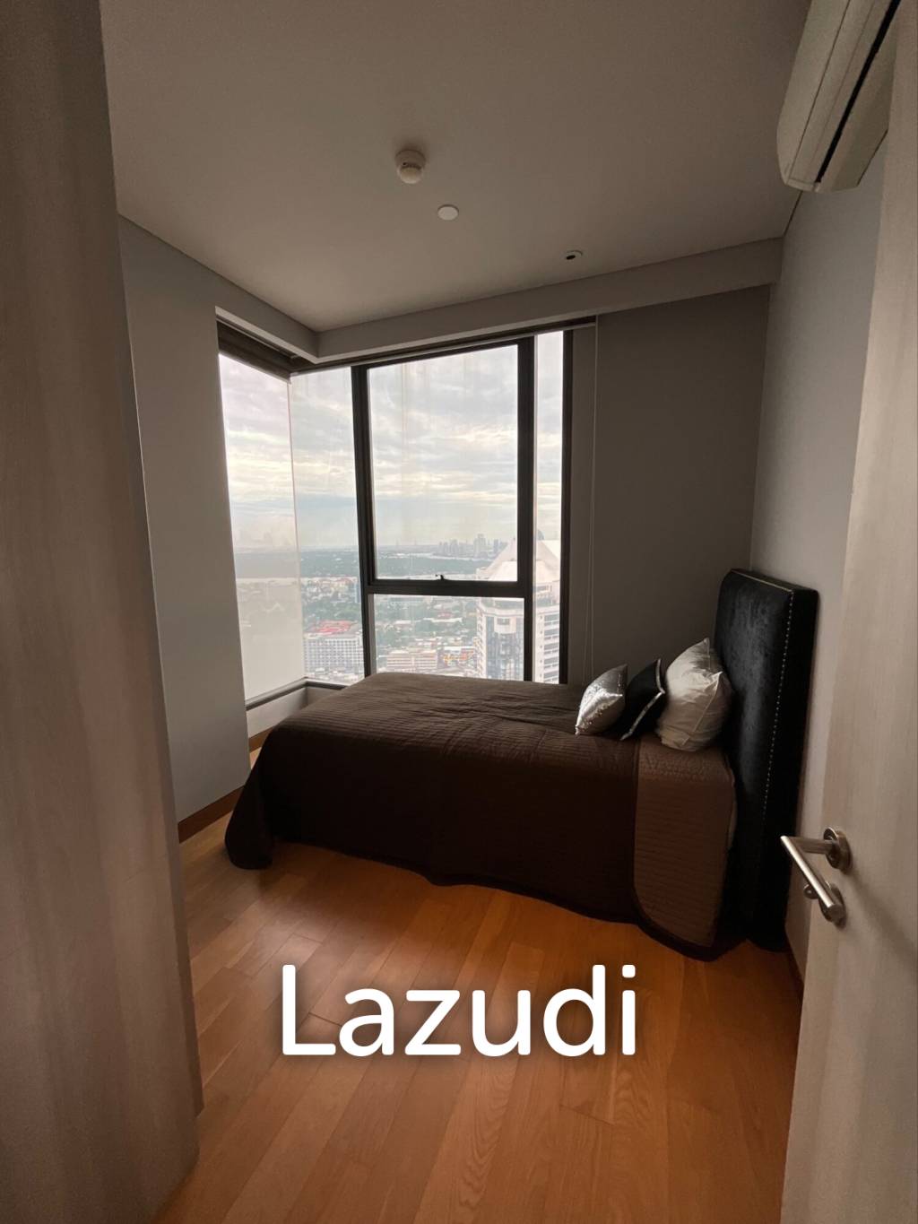 2 Bed 2 Bath 55 SQ.M The Lumpini 24