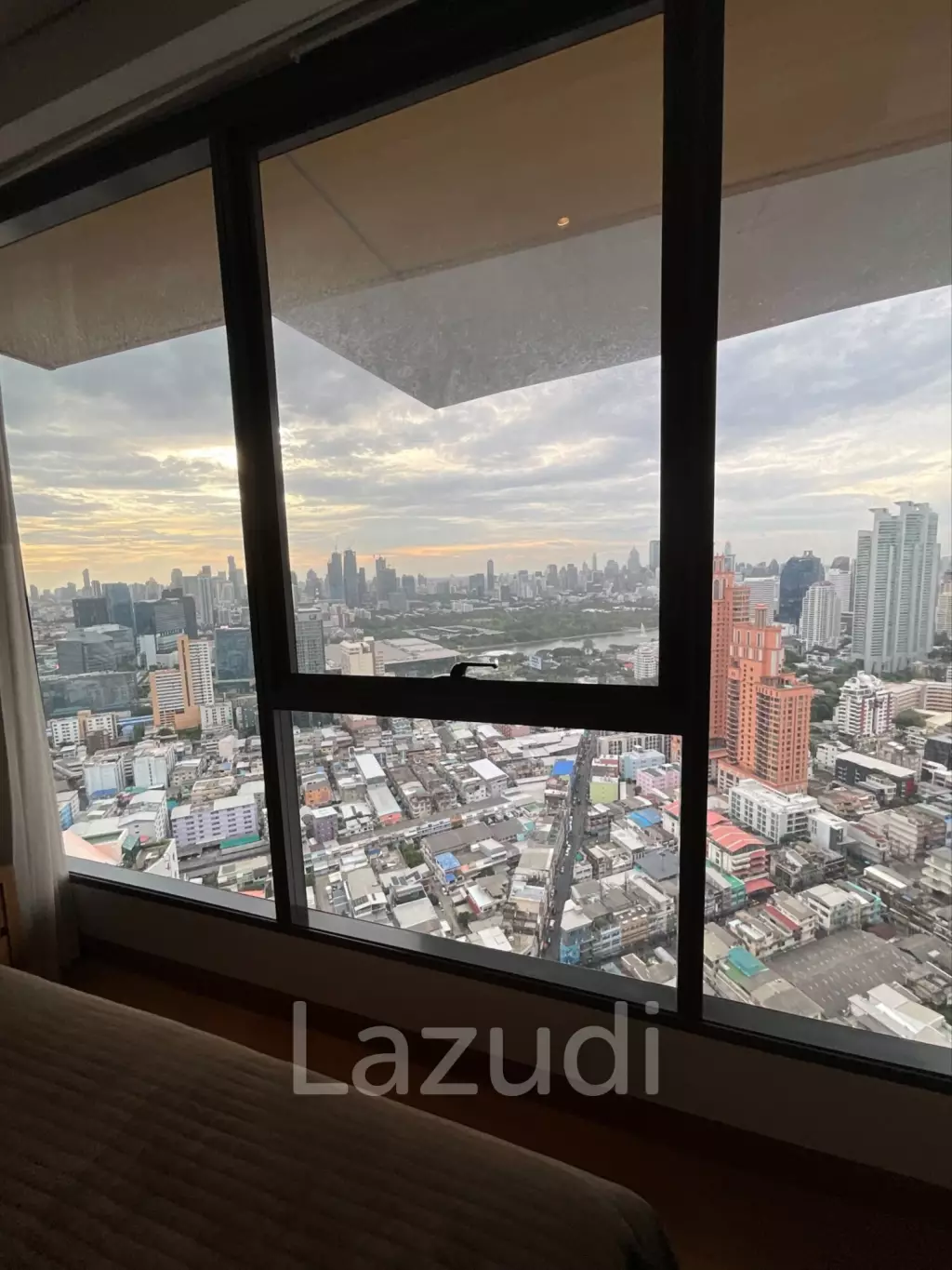 2 Bed 2 Bath 55 SQ.M The Lumpini 24