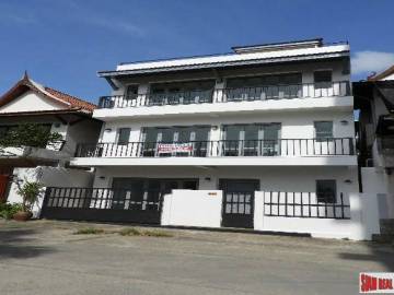 Beautiful and Peaceful Three Storey House with Pool in Kata, Phuket
