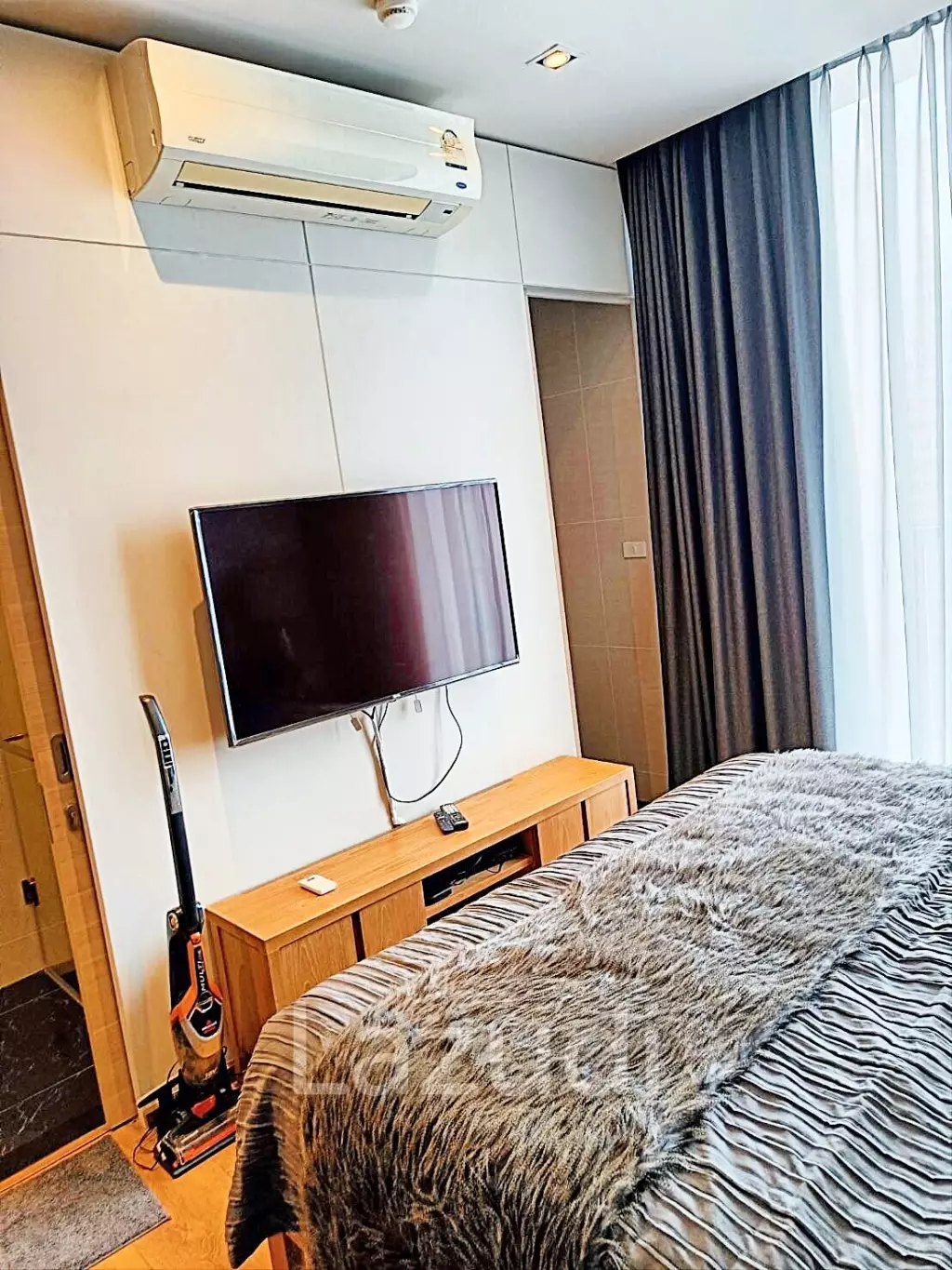 1 Bed 1 Bath 30 SQ.M Park Origin Phromphong