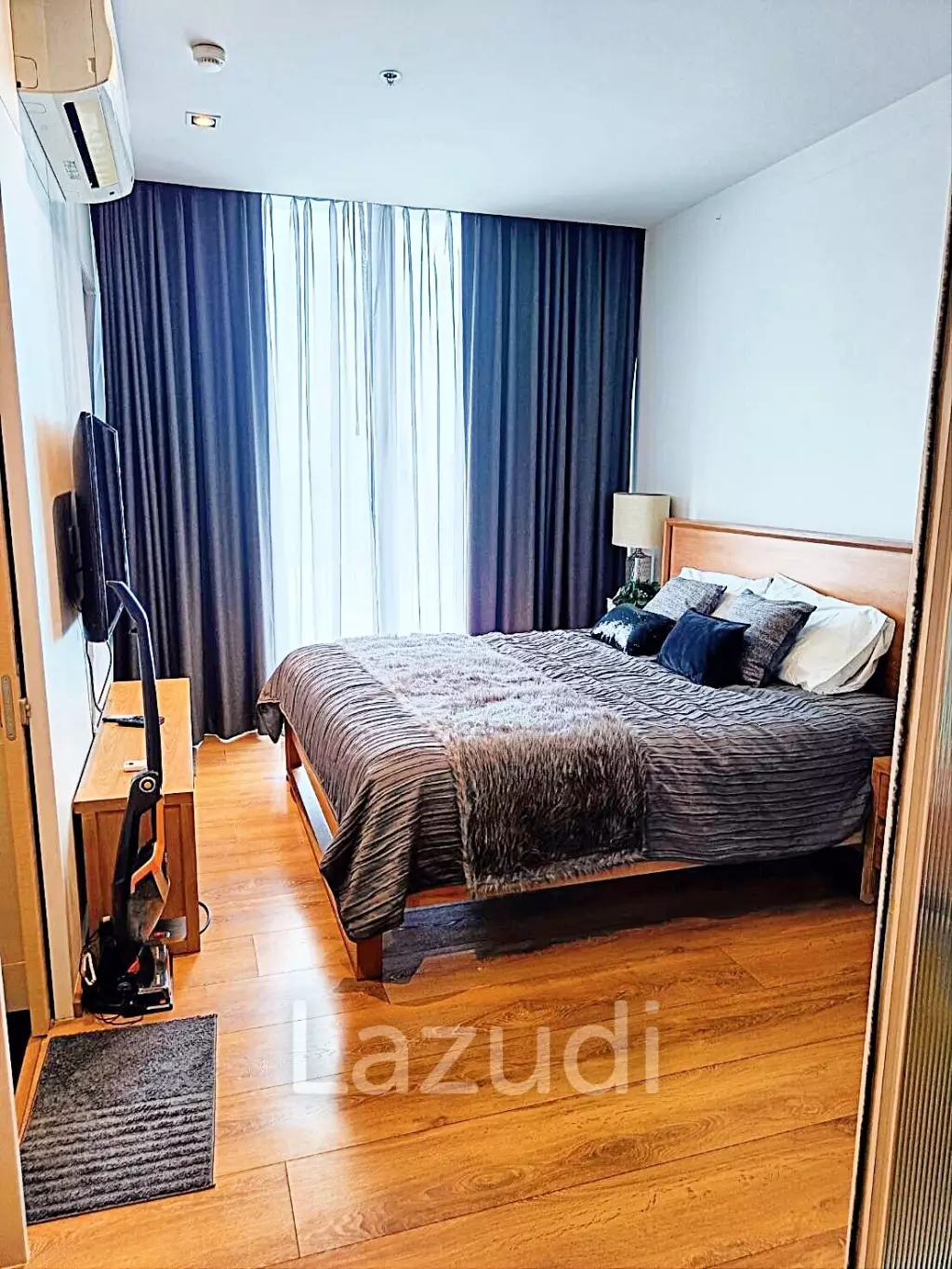 1 Bed 1 Bath 30 SQ.M Park Origin Phromphong