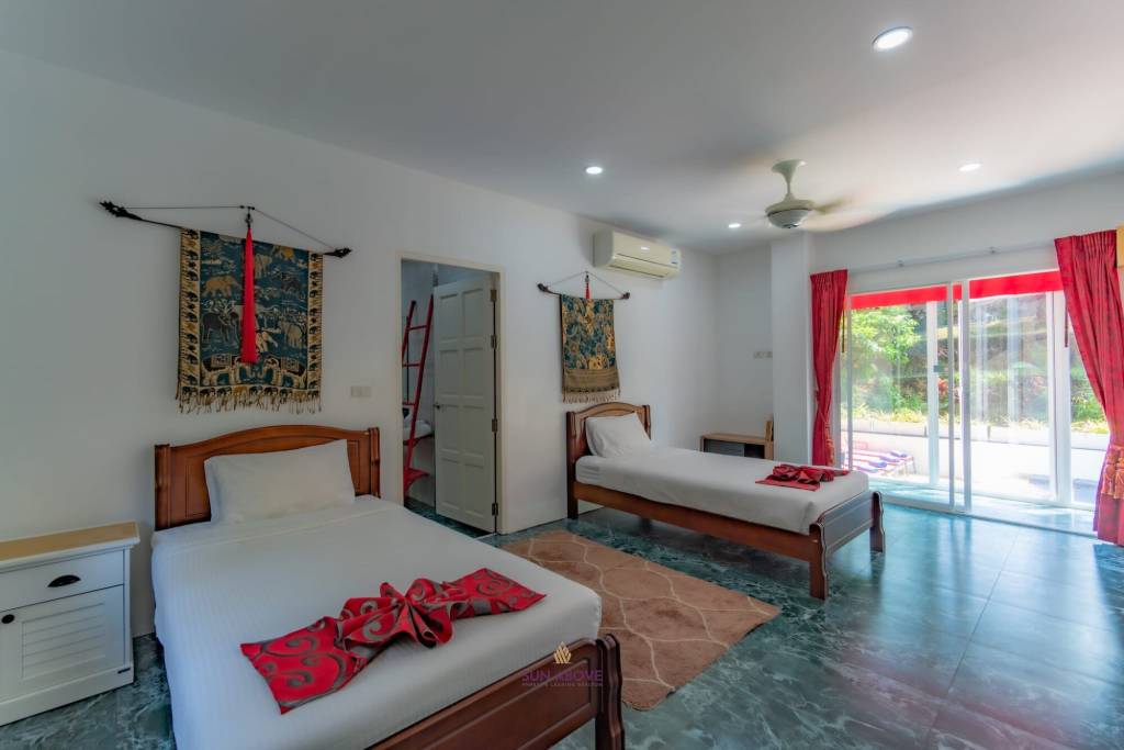 10 bedrooms Villa Nap Dau, Your Private Holiday Oasis in Phuket