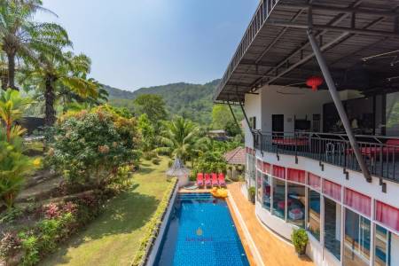 10 bedrooms Villa Nap Dau, Your Private Holiday Oasis in Phuket