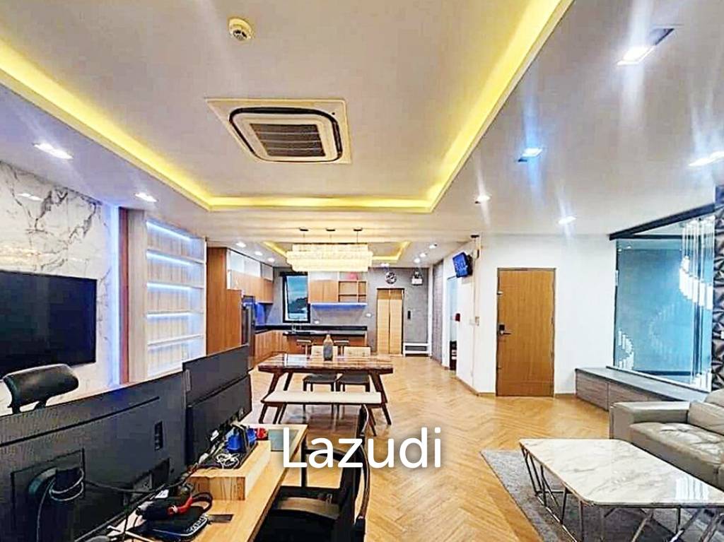 Home office building for sale in Bang Khen